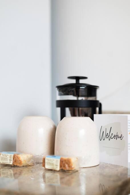 Bohemian, Neutral Close To Promenade